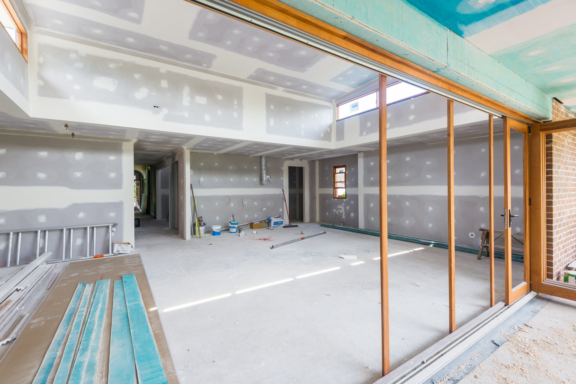 Large shop space is under renovation